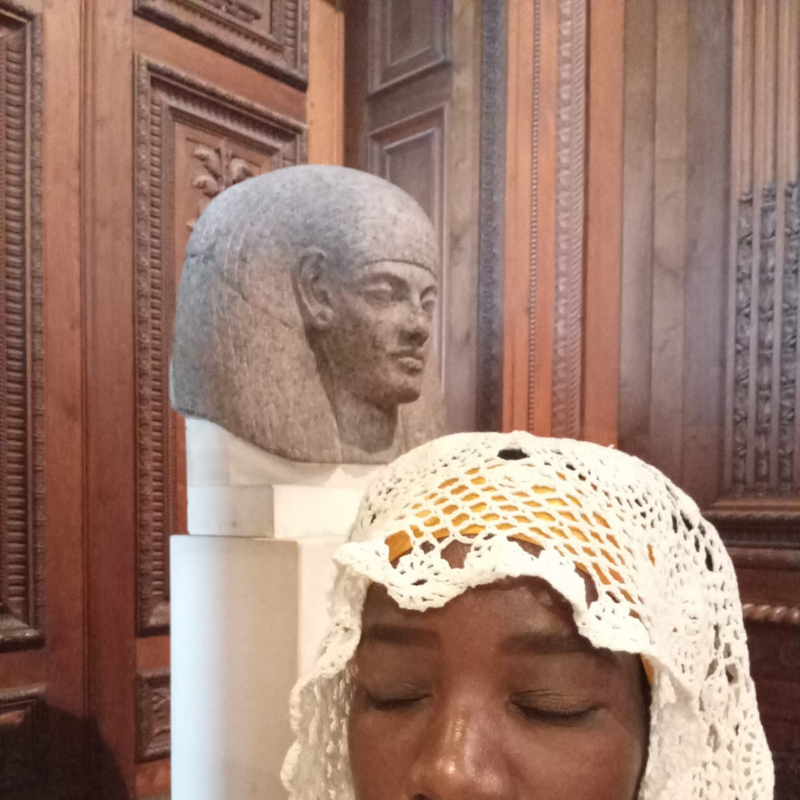 Princess Akosua with her personal jewellery in gold and lapis-lazuli, which are not dissimilar to those of Queen Iâhhotep